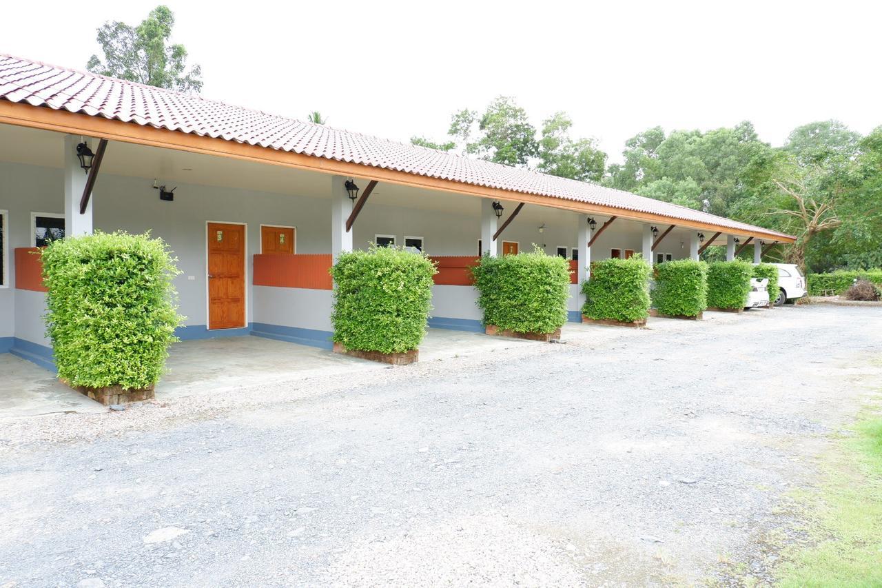 Jarawee Resort Chumphon Exterior photo